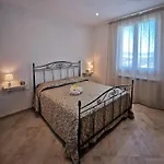 Sotto La Rocca Карминьяно